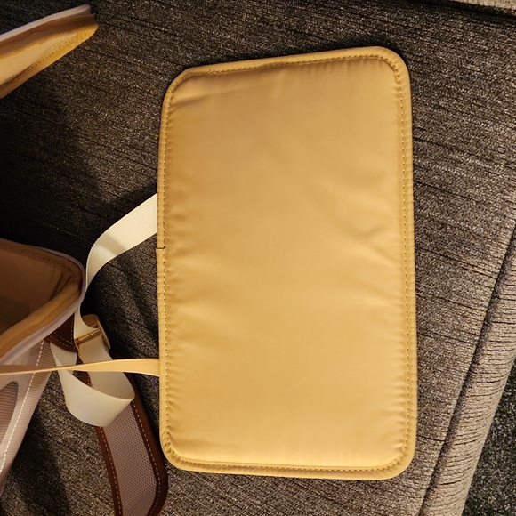 NEW, VERY NICE, NEVER USED VOOCOO Small Pet Carrier Backpack...Cat, Dog, etc. - Picture 6 of 15